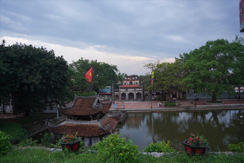 den-phu-dong-ha-noi-oneday